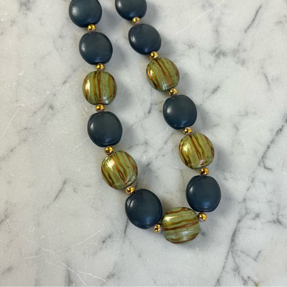 Vintage Beaded Necklace Blue and Green with Gold Tone Swirl - Picture 3 of 10